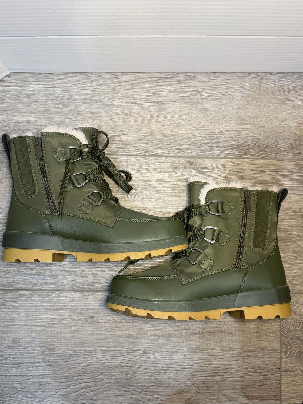 Torrid Olive Green Fur Lined Lace-Up Boots Size 9 Wide Like New